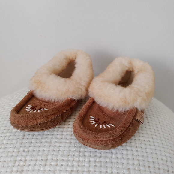 Laurentian Chief Suede Leather Sheepskin Fur Moccasins Beaded Size 6 / 6.5 - Picture 13 of 15